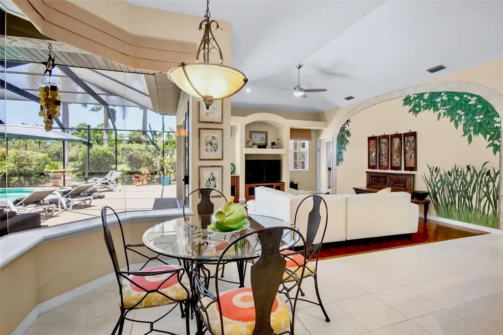 4813 Benchmark Court Sarasota FL 34238