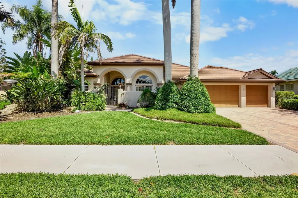 4813 Benchmark Court Sarasota FL 34238