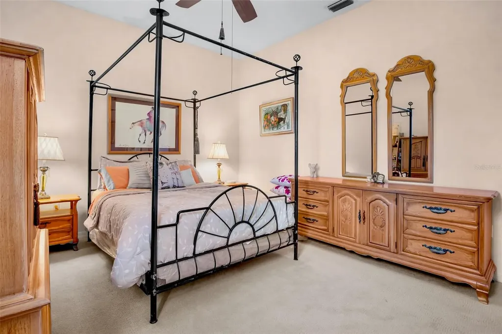 4813 Benchmark Court Sarasota FL 34238