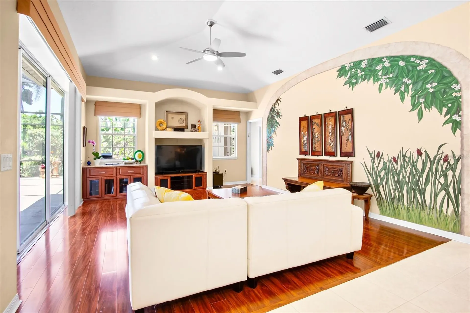 4813 Benchmark Court Sarasota FL 34238
