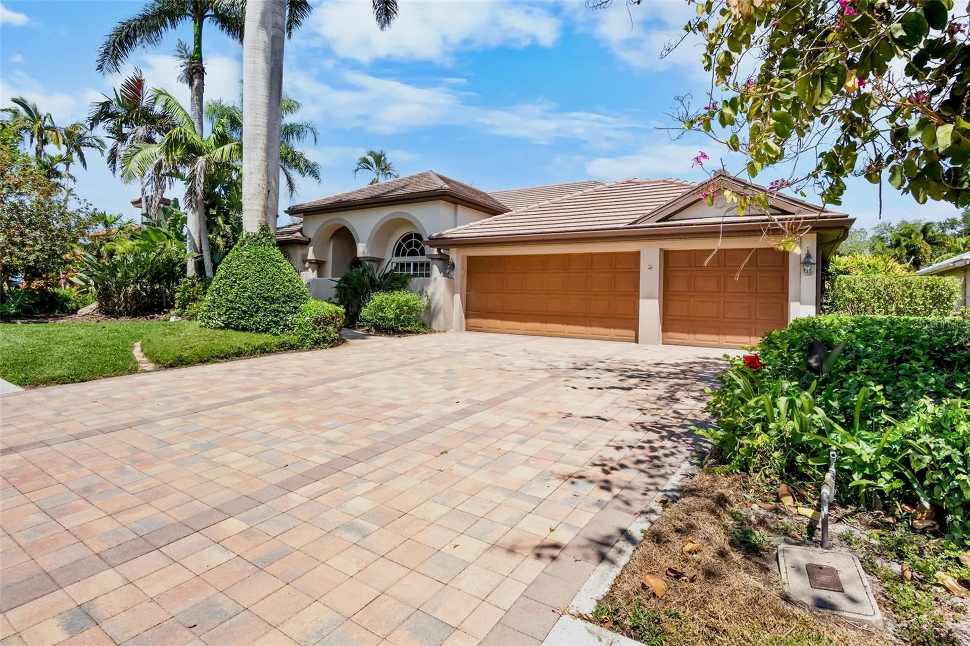 4813 Benchmark Court Sarasota FL 34238