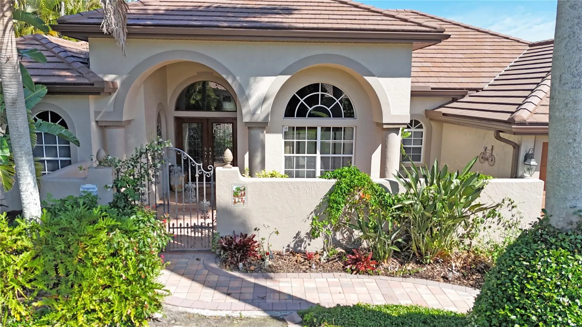 4813 Benchmark Court Sarasota FL 34238