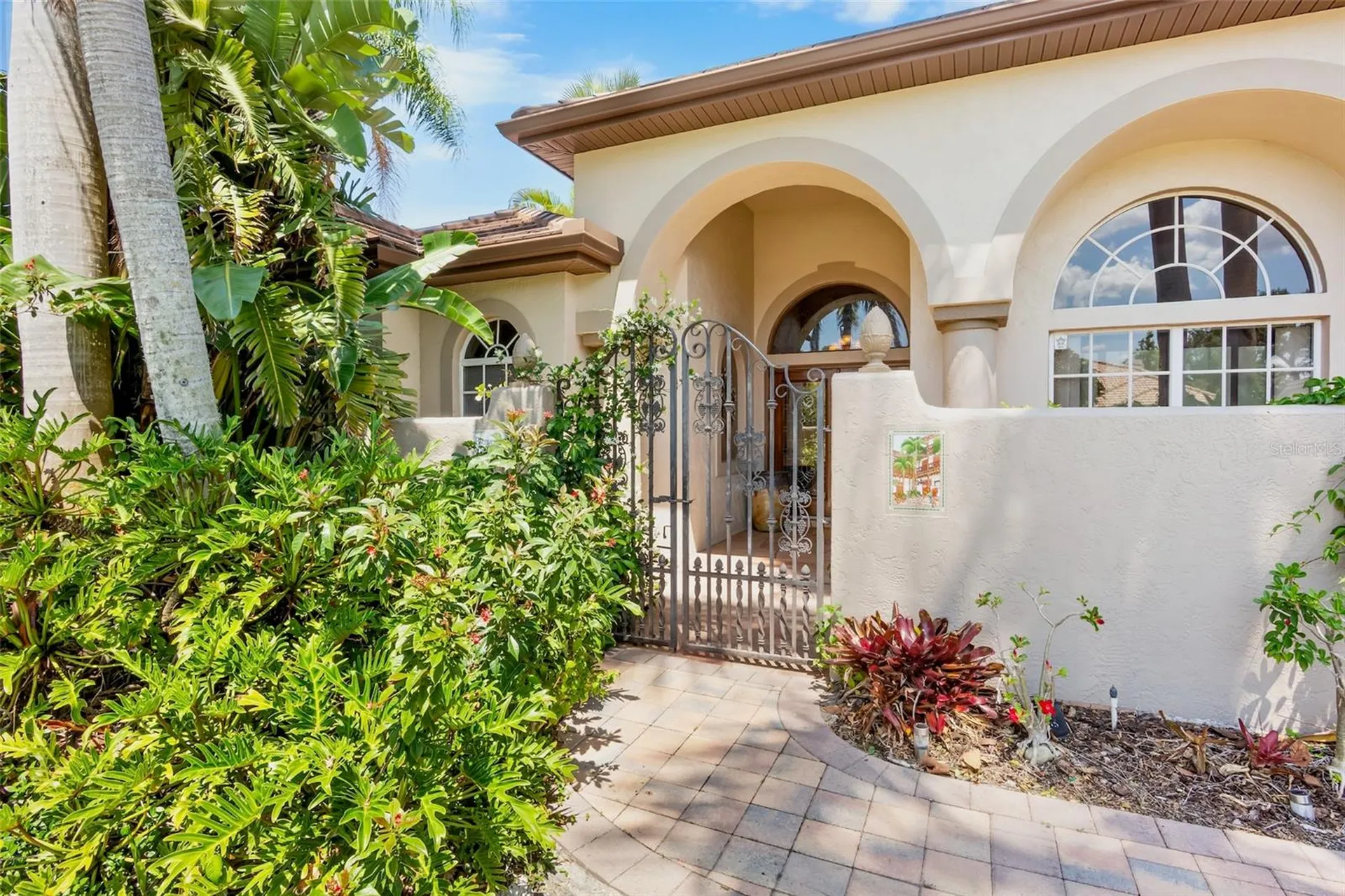 4813 Benchmark Court Sarasota FL 34238