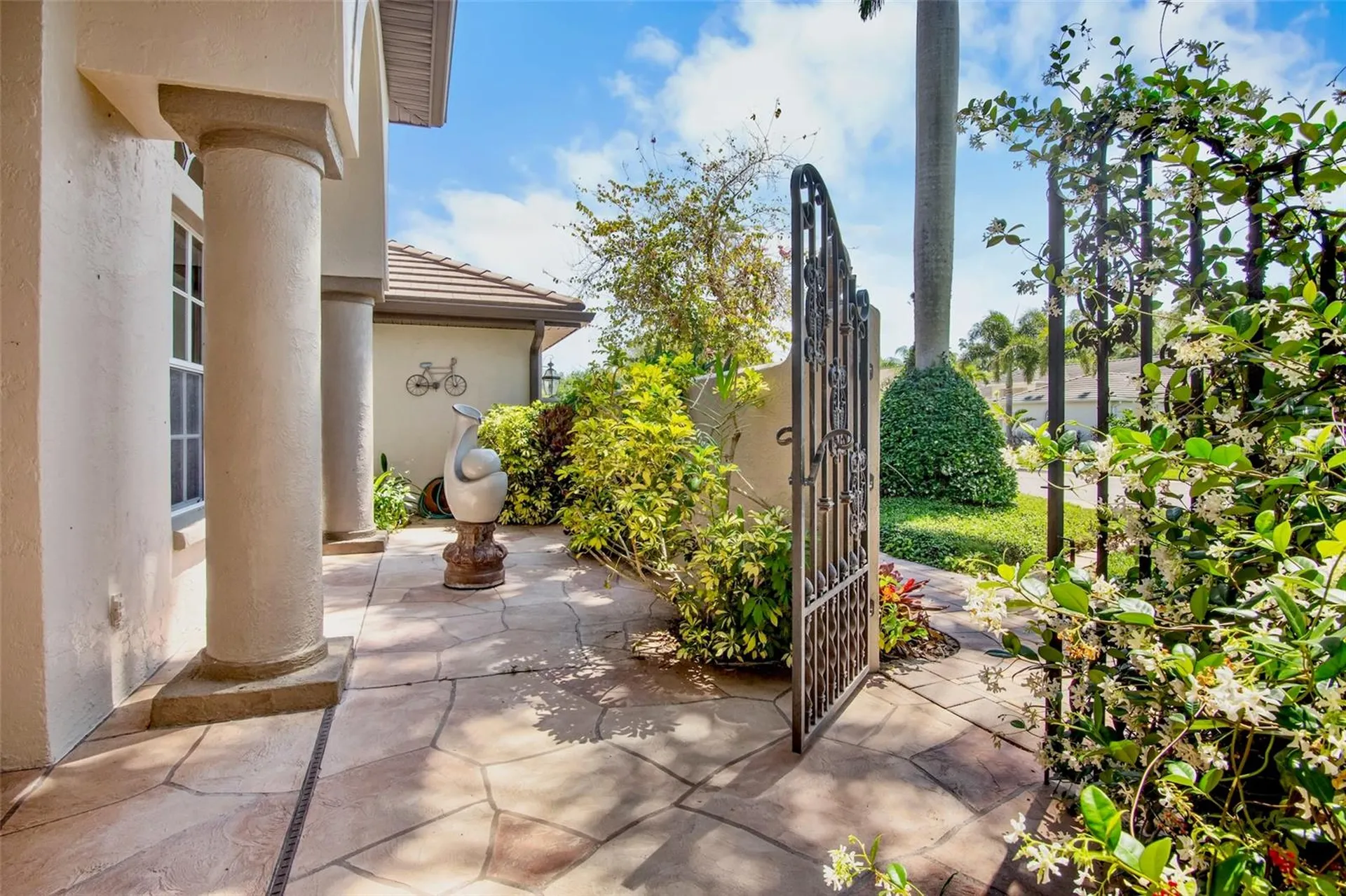 4813 Benchmark Court Sarasota FL 34238
