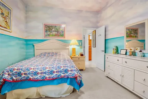 4813 Benchmark Court Sarasota FL 34238