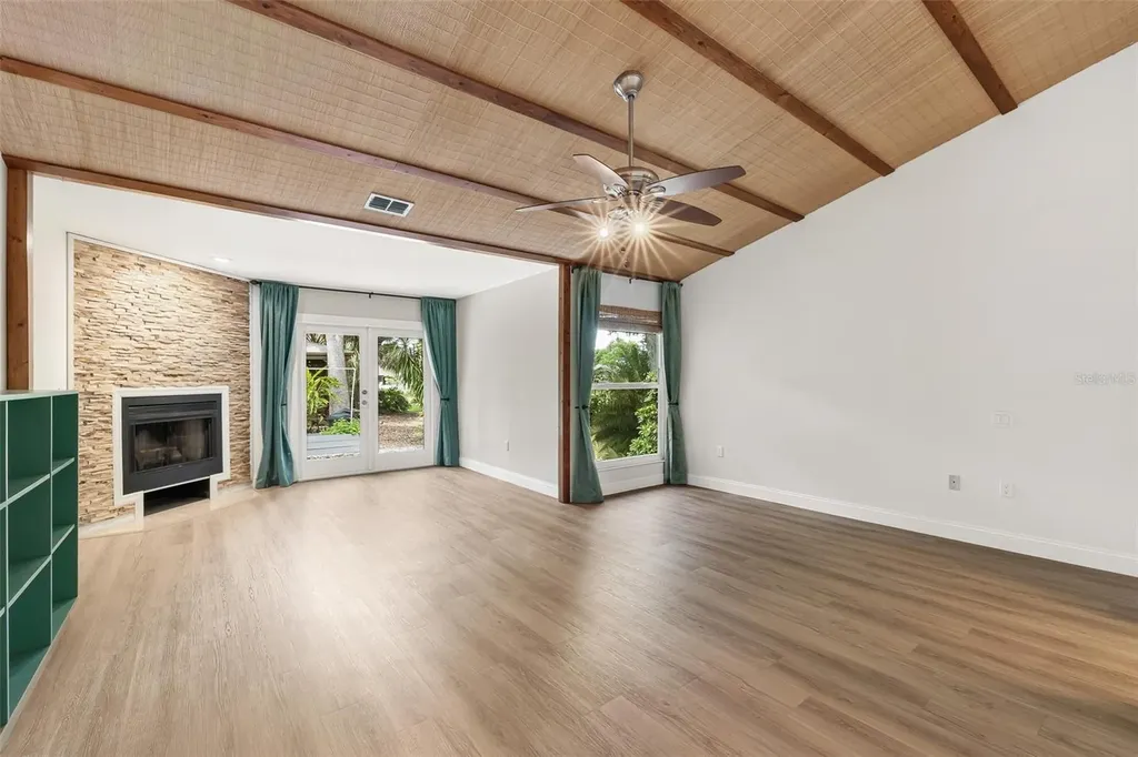 4295 Woodview Drive Sarasota FL 34232