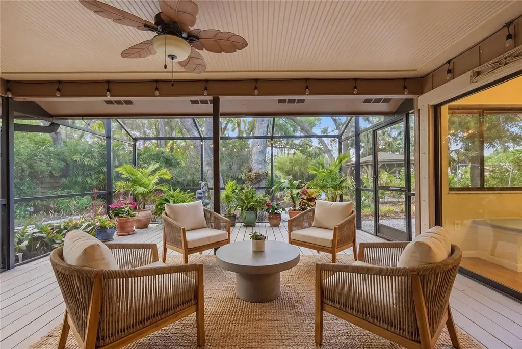 4295 Woodview Drive Sarasota FL 34232