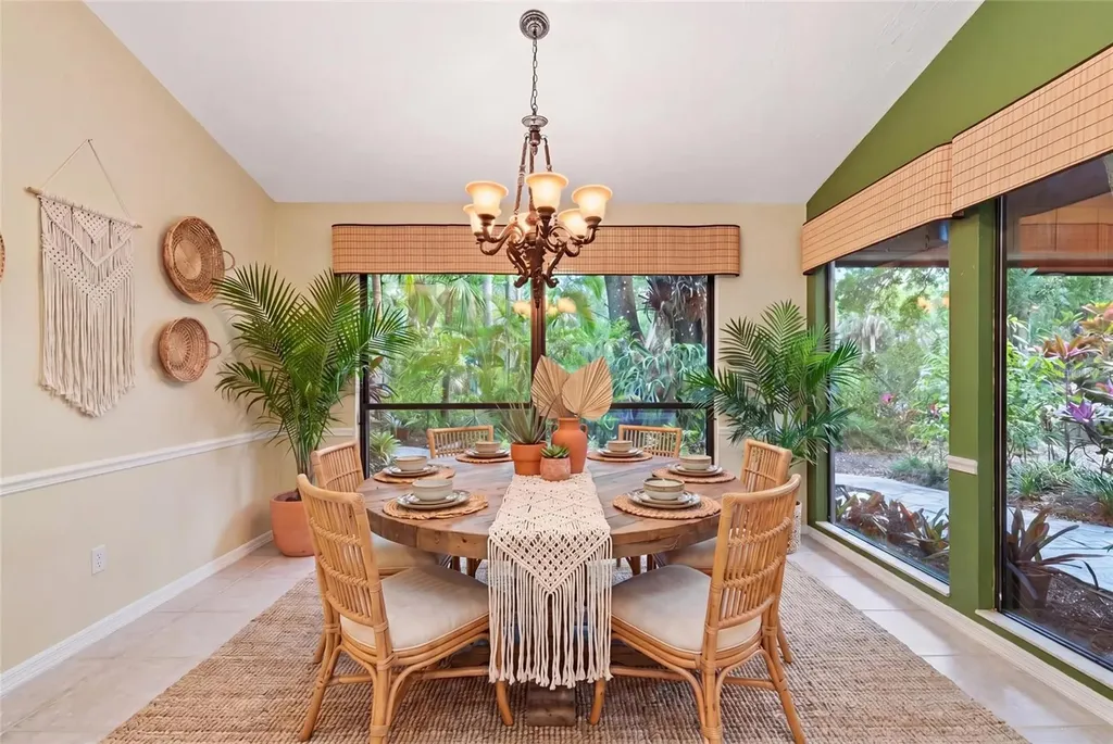 4295 Woodview Drive Sarasota FL 34232
