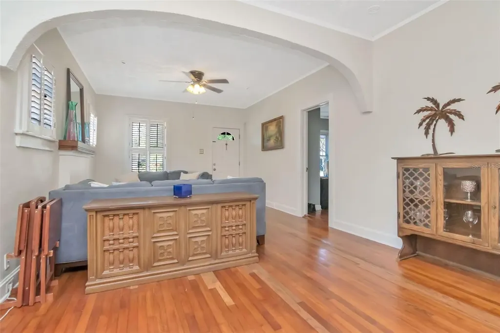 220 W Fern Street Tampa FL 33604