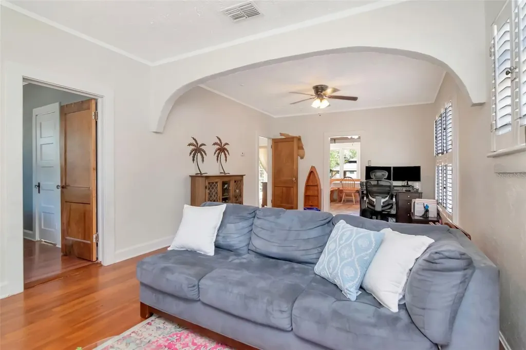 220 W Fern Street Tampa FL 33604
