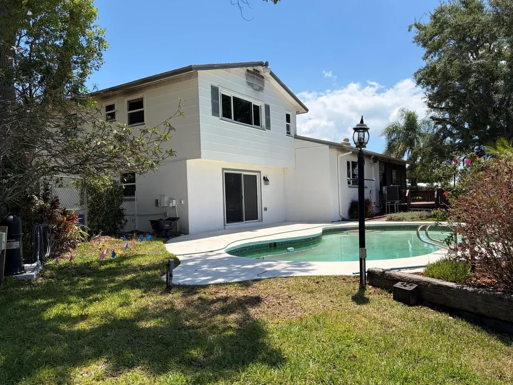 8728 Cobblestone Drive Tampa FL 33615