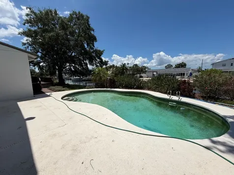 8728 Cobblestone Drive Tampa FL 33615