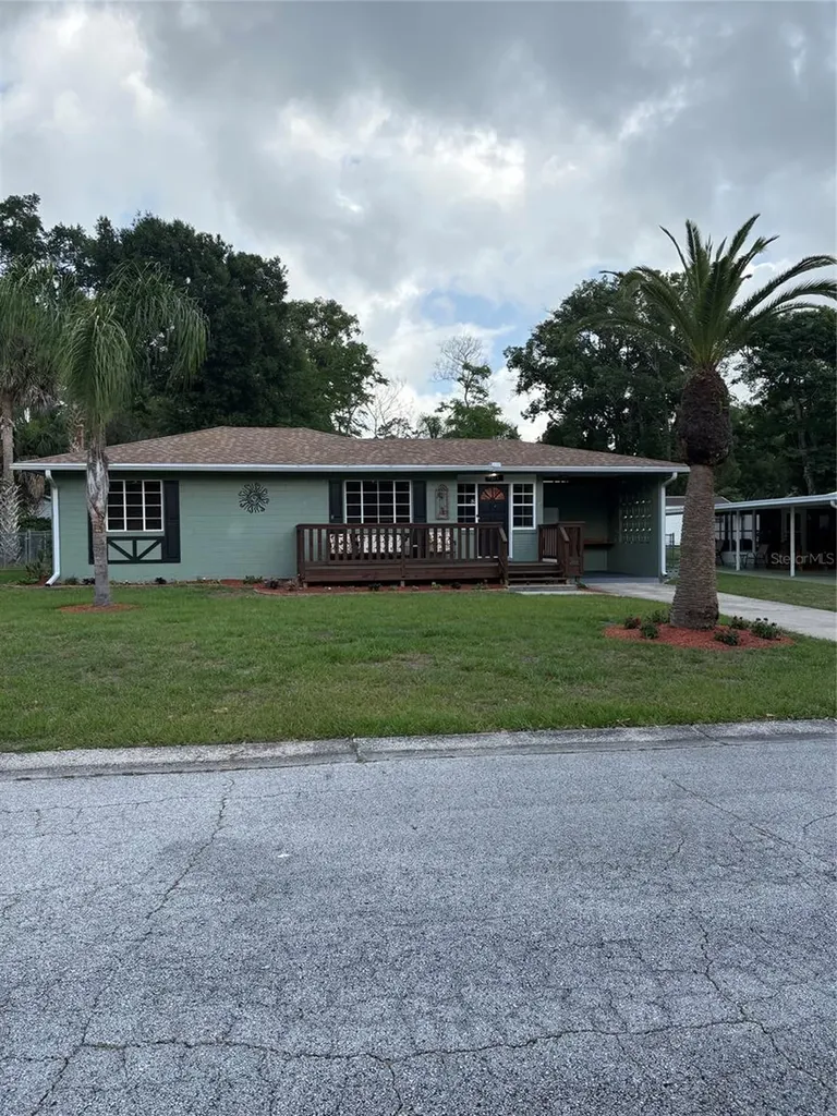 219 Kensington Avenue Deland FL 32724