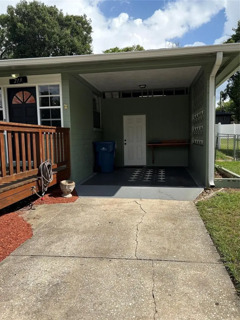 219 Kensington Avenue Deland FL 32724