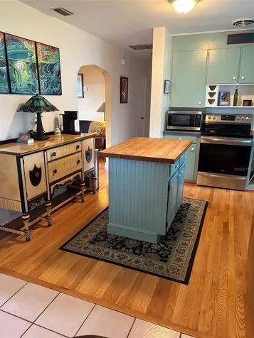 219 Kensington Avenue Deland FL 32724