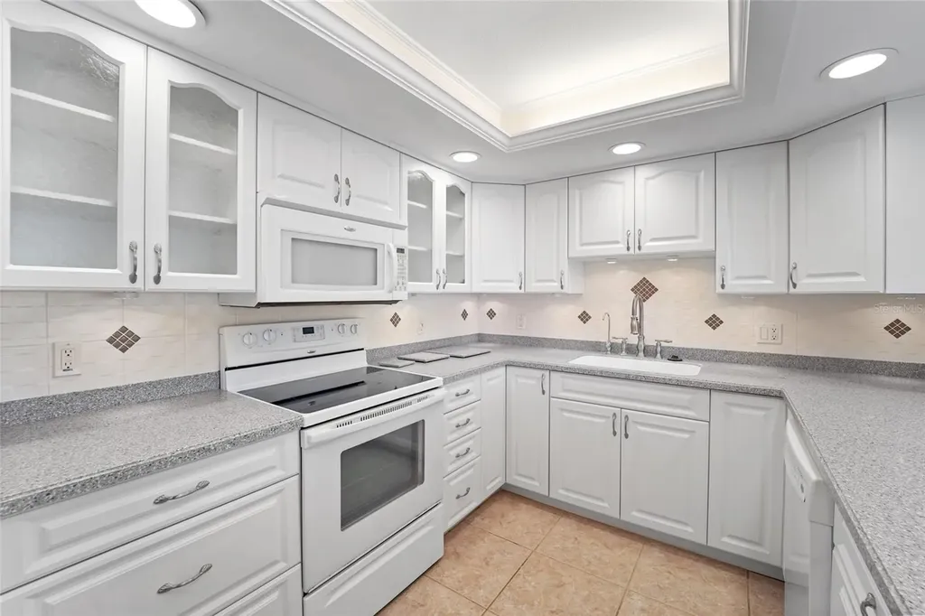 220 Belleview Boulevard Belleair FL 33756
