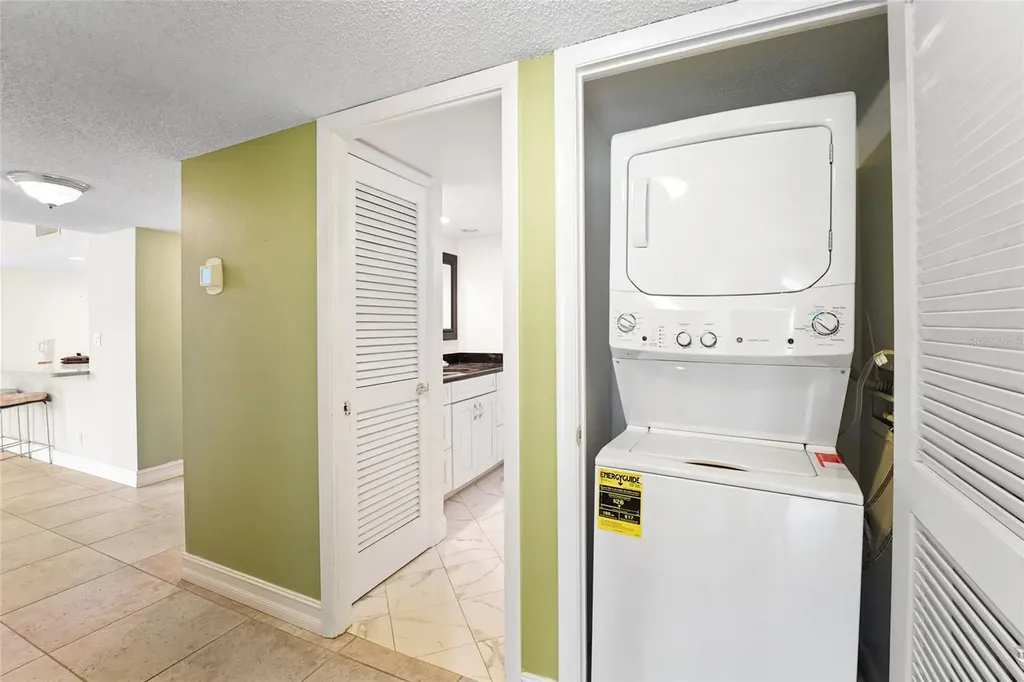 220 Belleview Boulevard Belleair FL 33756