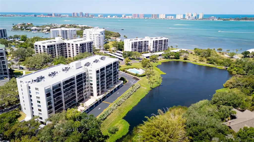 220 Belleview Boulevard Belleair FL 33756