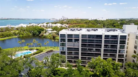 220 Belleview Boulevard Belleair FL 33756