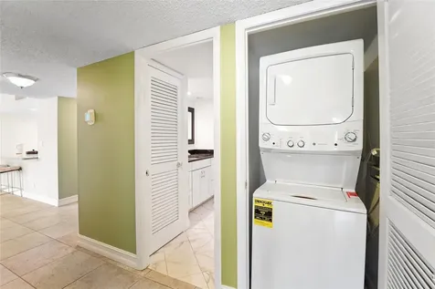 220 Belleview Boulevard Belleair FL 33756