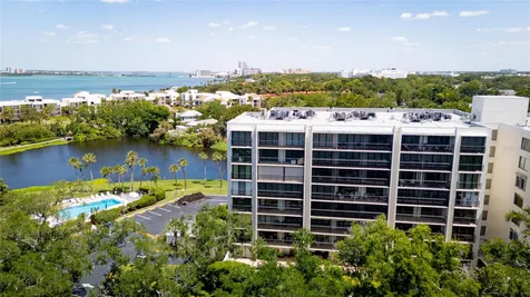 220 Belleview Boulevard Belleair FL 33756