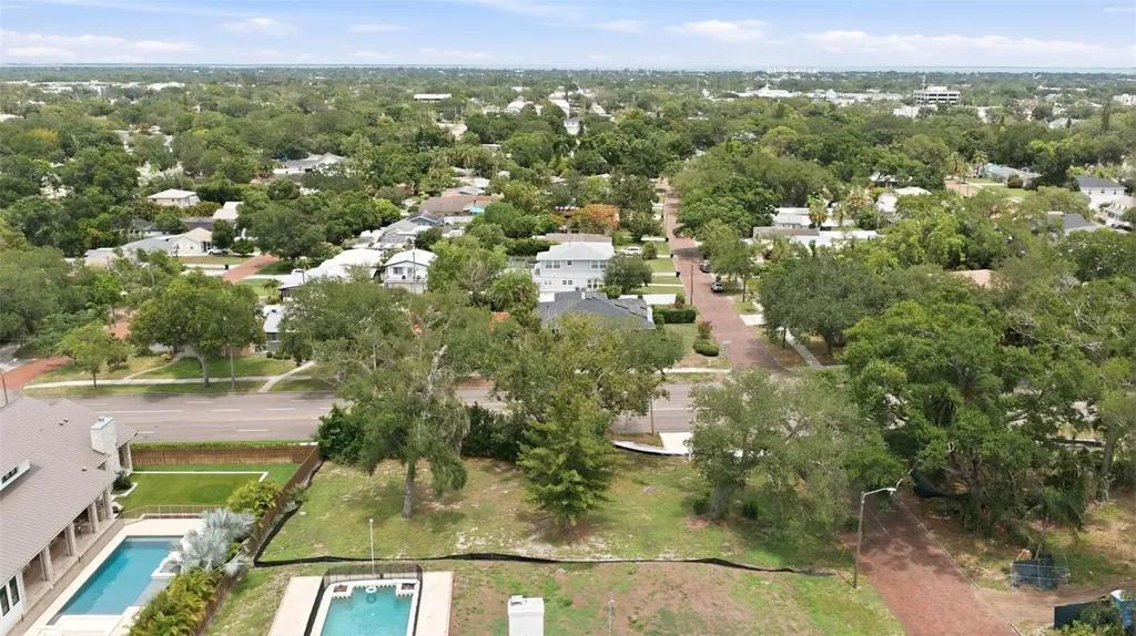 40TH Avenue N St Petersburg FL 33703