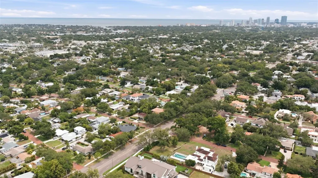 40TH Avenue N St Petersburg FL 33703
