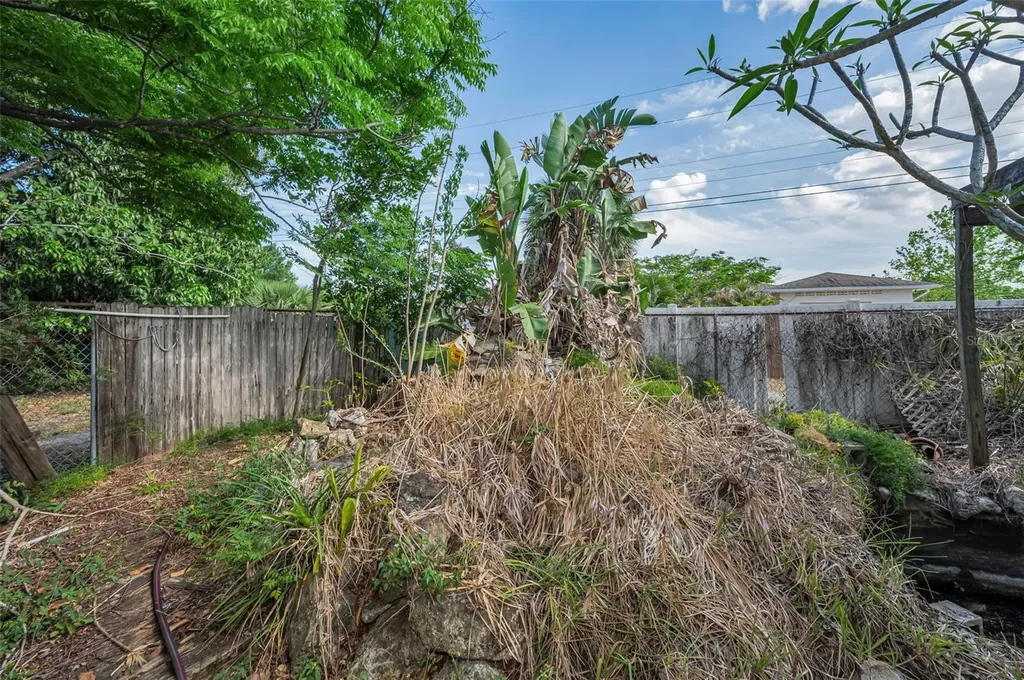 2876 30th Avenue N St Petersburg FL 33713