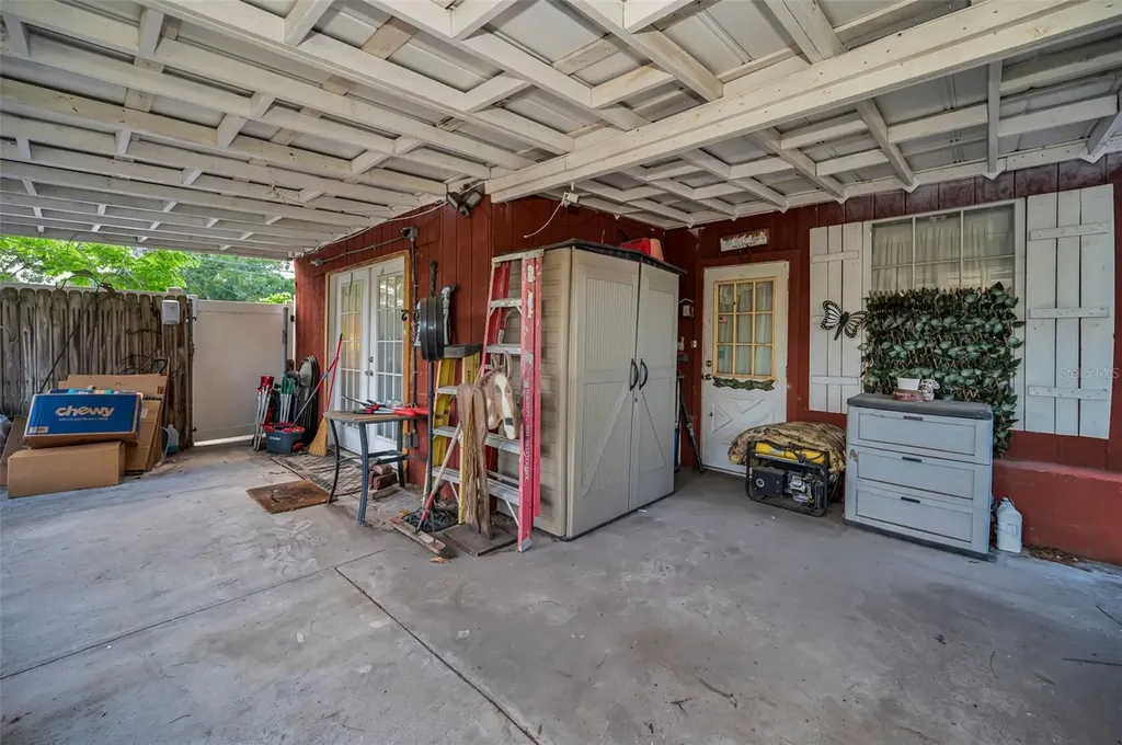 2876 30th Avenue N St Petersburg FL 33713