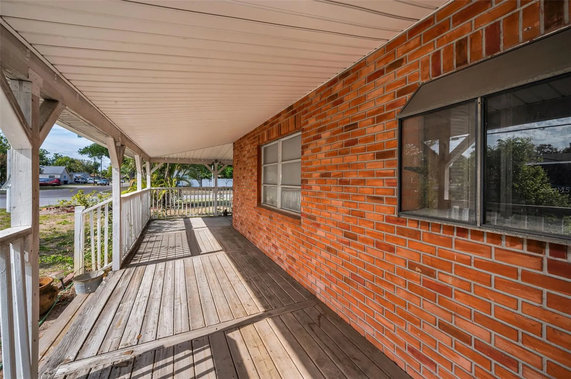 2876 30th Avenue N St Petersburg FL 33713