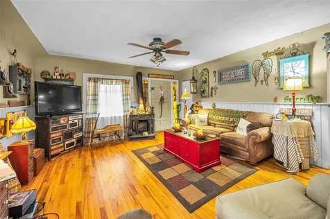2876 30th Avenue N St Petersburg FL 33713