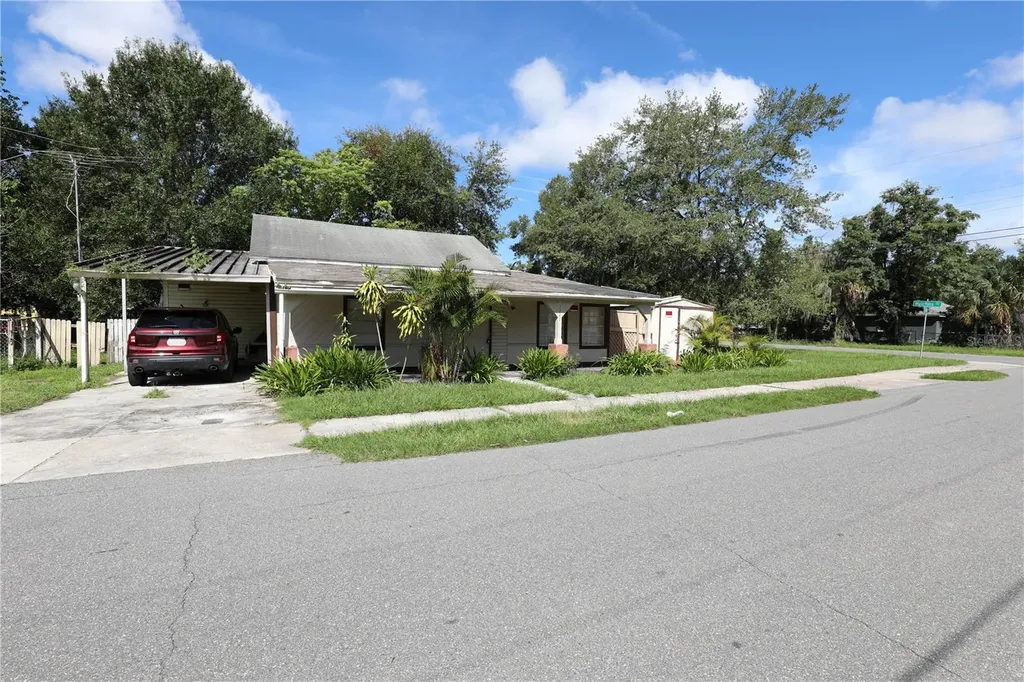 2747 Eaton Avenue Lakeland FL 33803