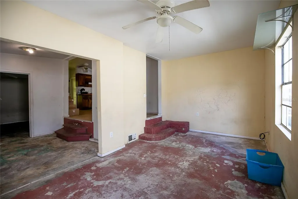 2747 Eaton Avenue Lakeland FL 33803