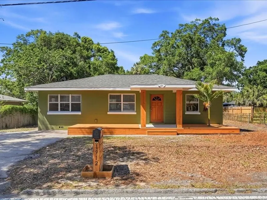 1912 E Hanna Avenue Tampa FL 33610