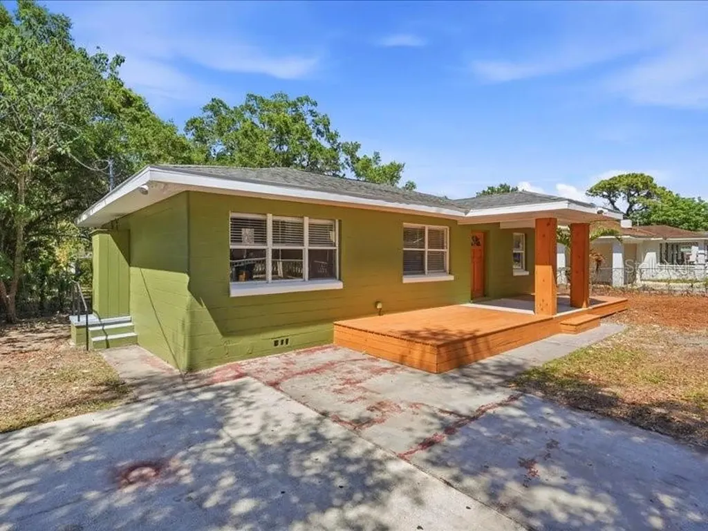 1912 E Hanna Avenue Tampa FL 33610