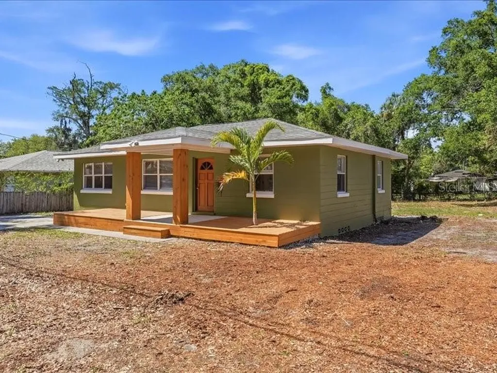 1912 E Hanna Avenue Tampa FL 33610