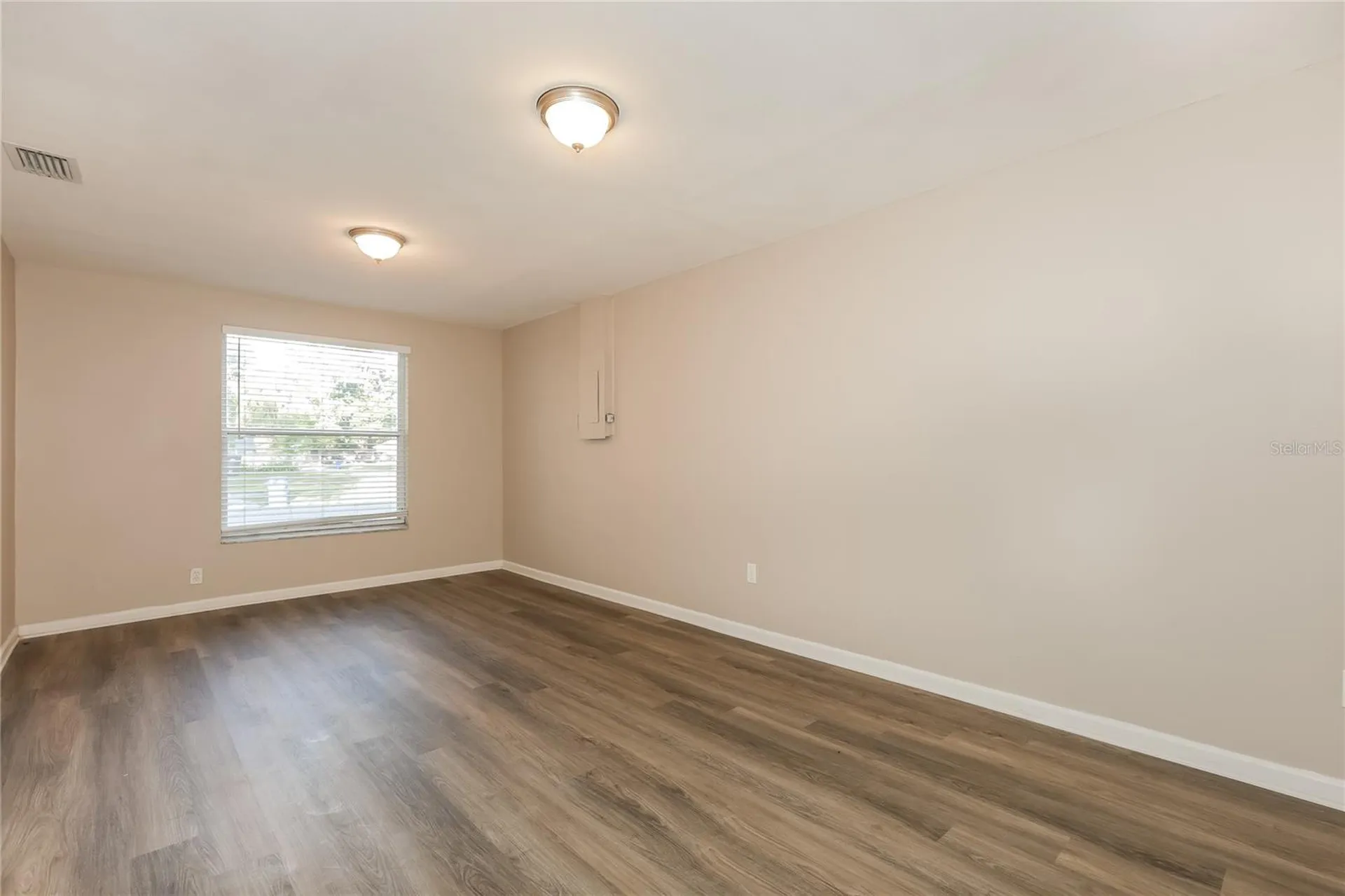 3613 Wisperbreath Lane Tampa FL 33619