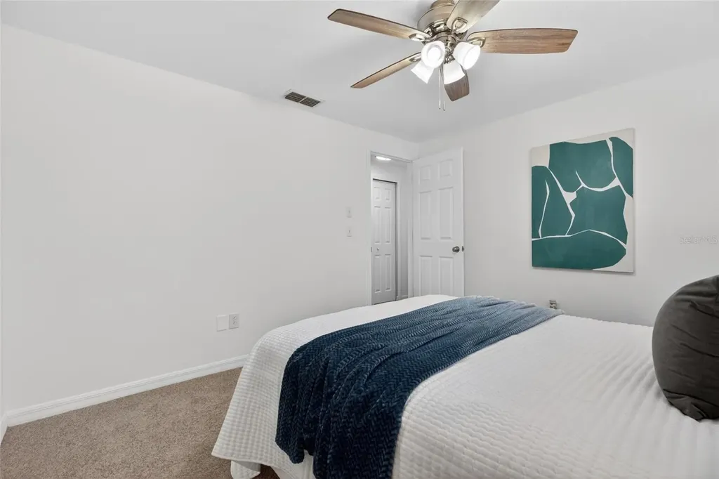 1513 Piney Branch Circle Valrico FL 33594