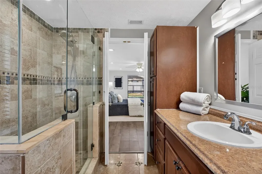 1513 Piney Branch Circle Valrico FL 33594