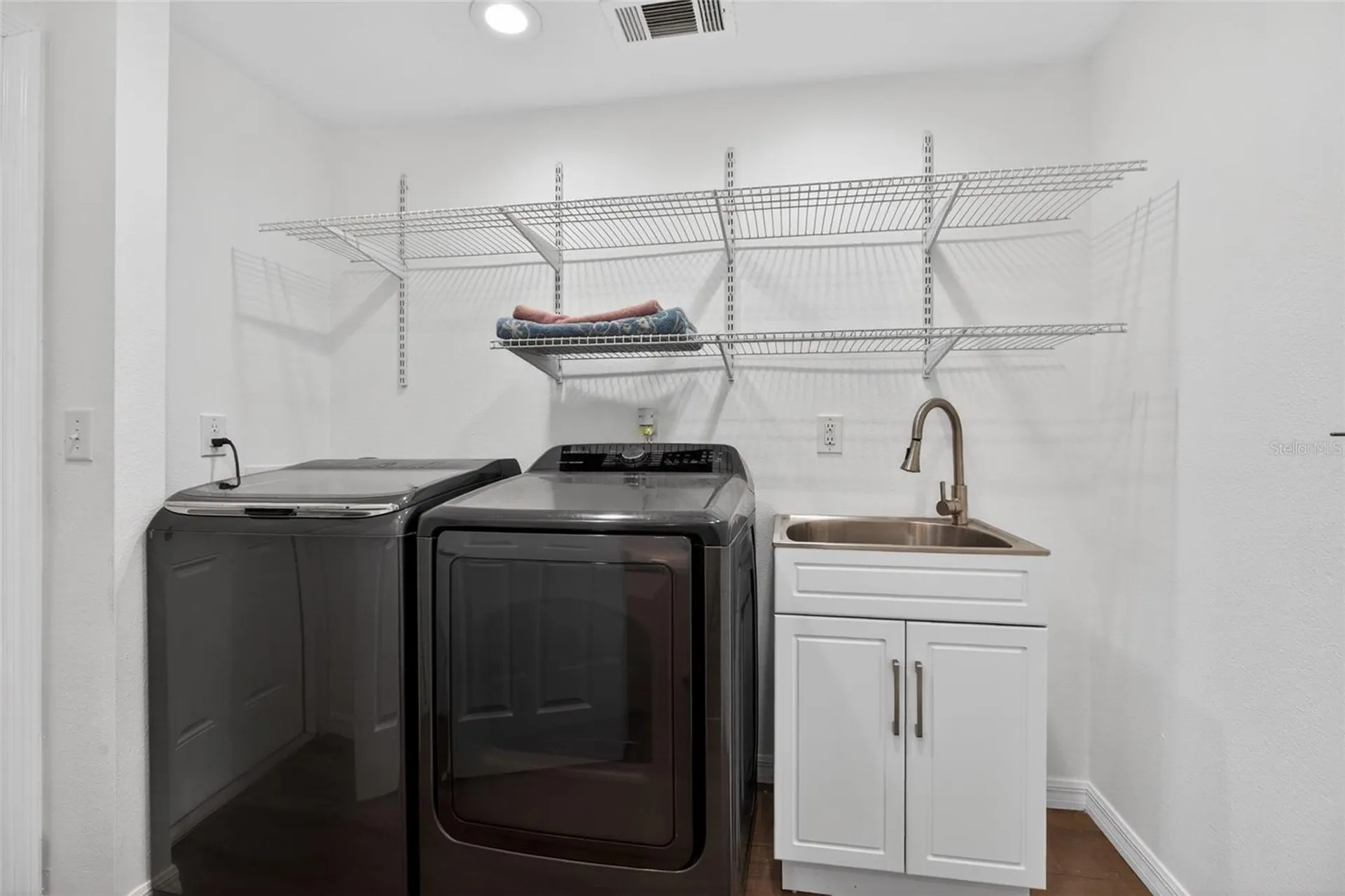 1513 Piney Branch Circle Valrico FL 33594