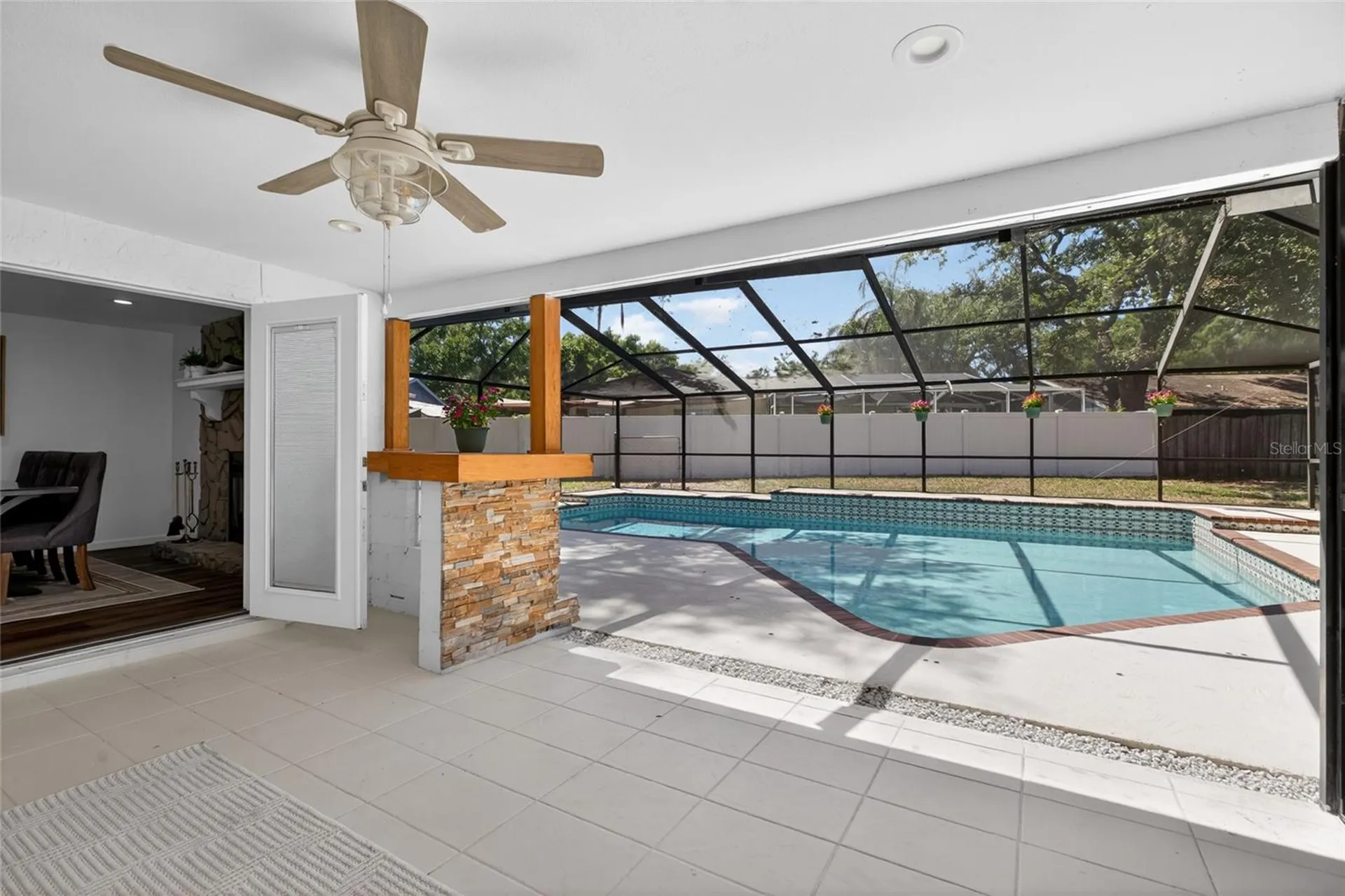 1513 Piney Branch Circle Valrico FL 33594