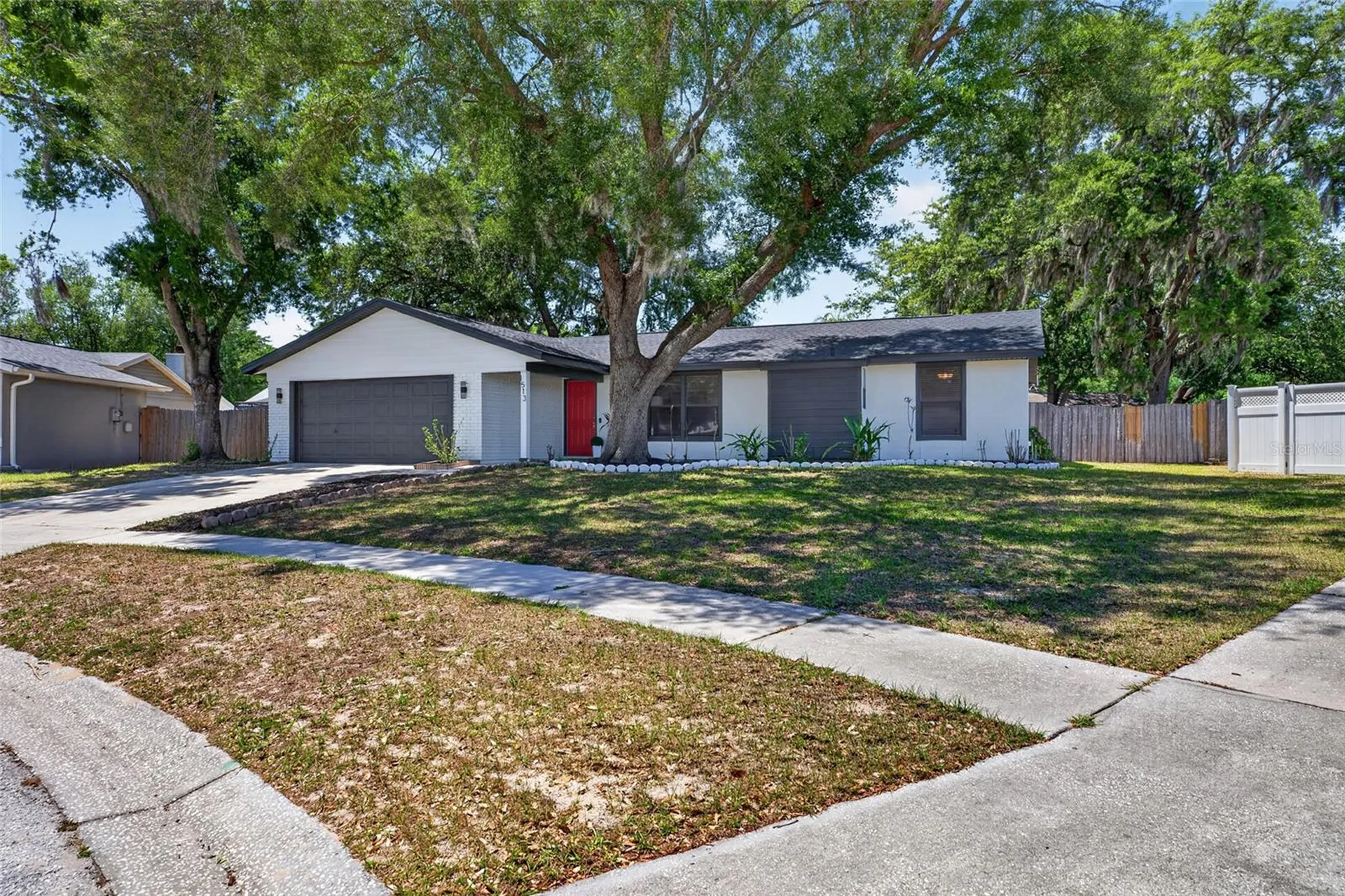 1513 Piney Branch Circle Valrico FL 33594