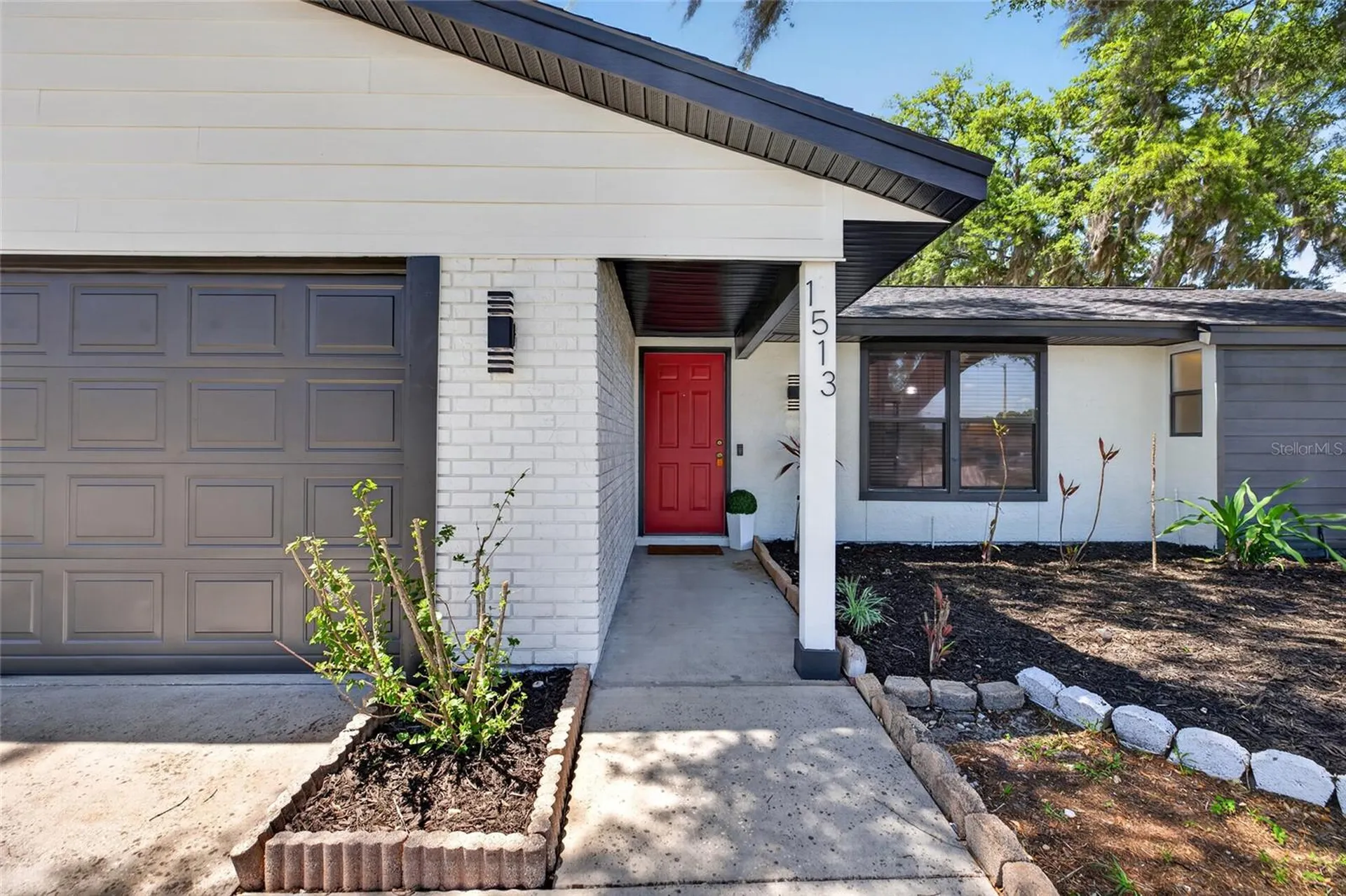 1513 Piney Branch Circle Valrico FL 33594