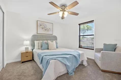 1513 Piney Branch Circle Valrico FL 33594