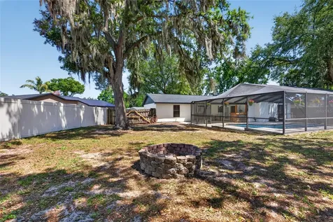 1513 Piney Branch Circle Valrico FL 33594