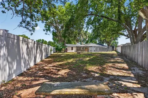 1513 Piney Branch Circle Valrico FL 33594