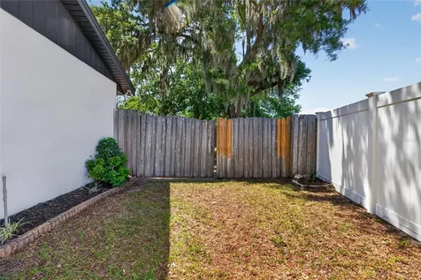 1513 Piney Branch Circle Valrico FL 33594