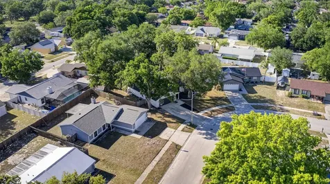 1513 Piney Branch Circle Valrico FL 33594