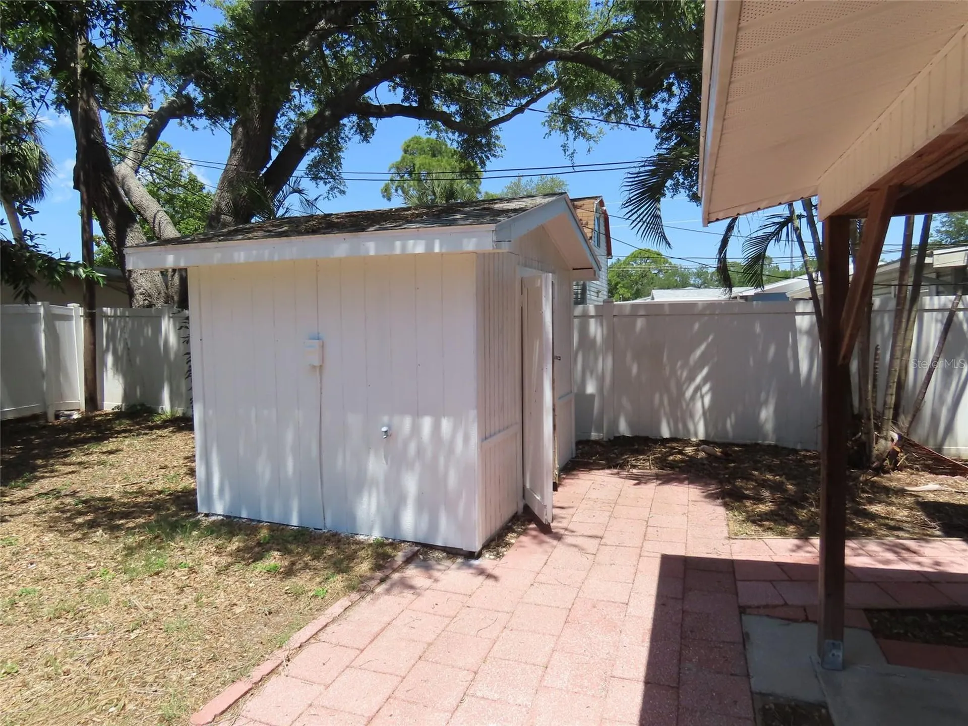 8055 33rd Avenue N St Petersburg FL 33710