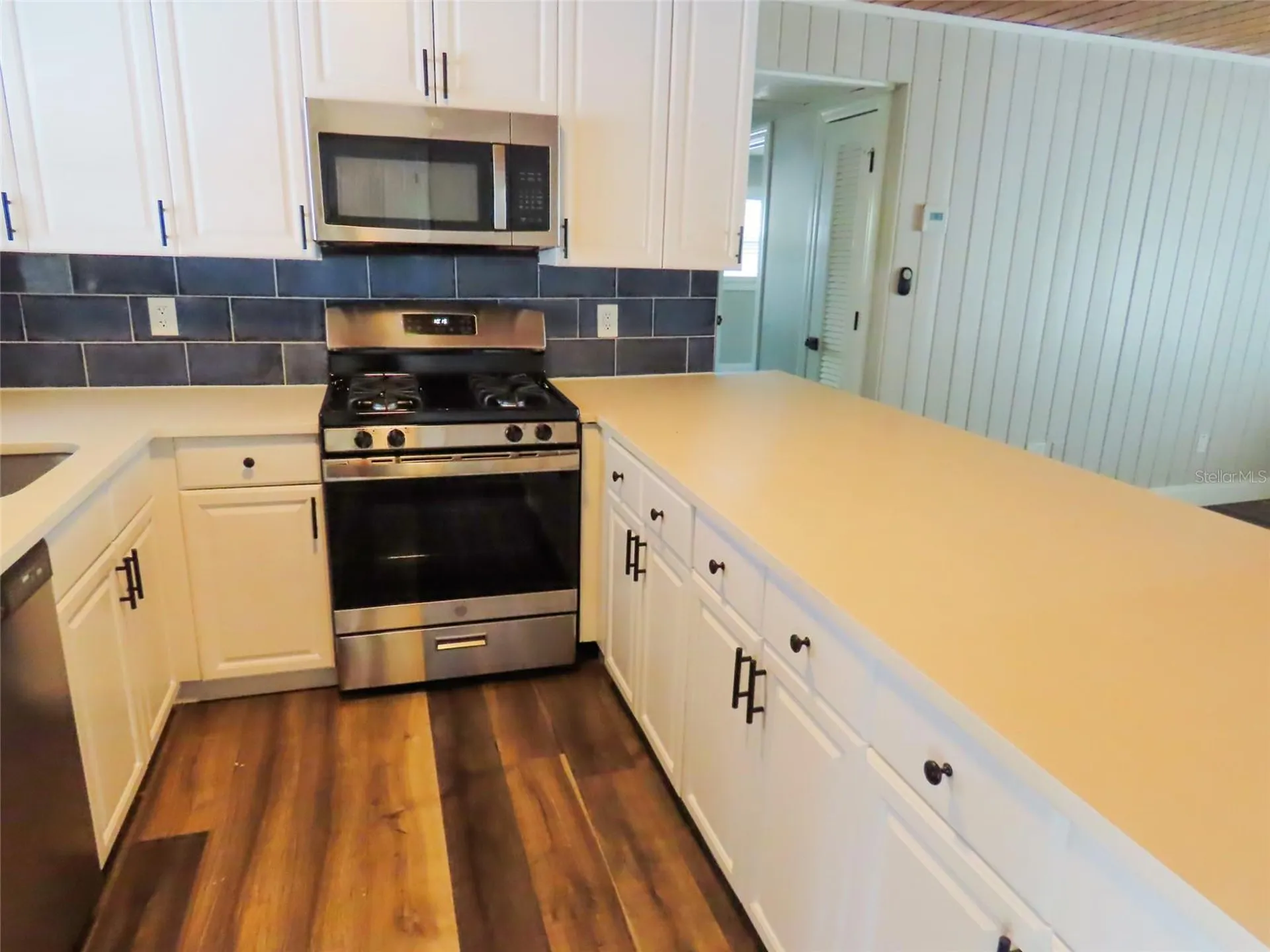 8055 33rd Avenue N St Petersburg FL 33710